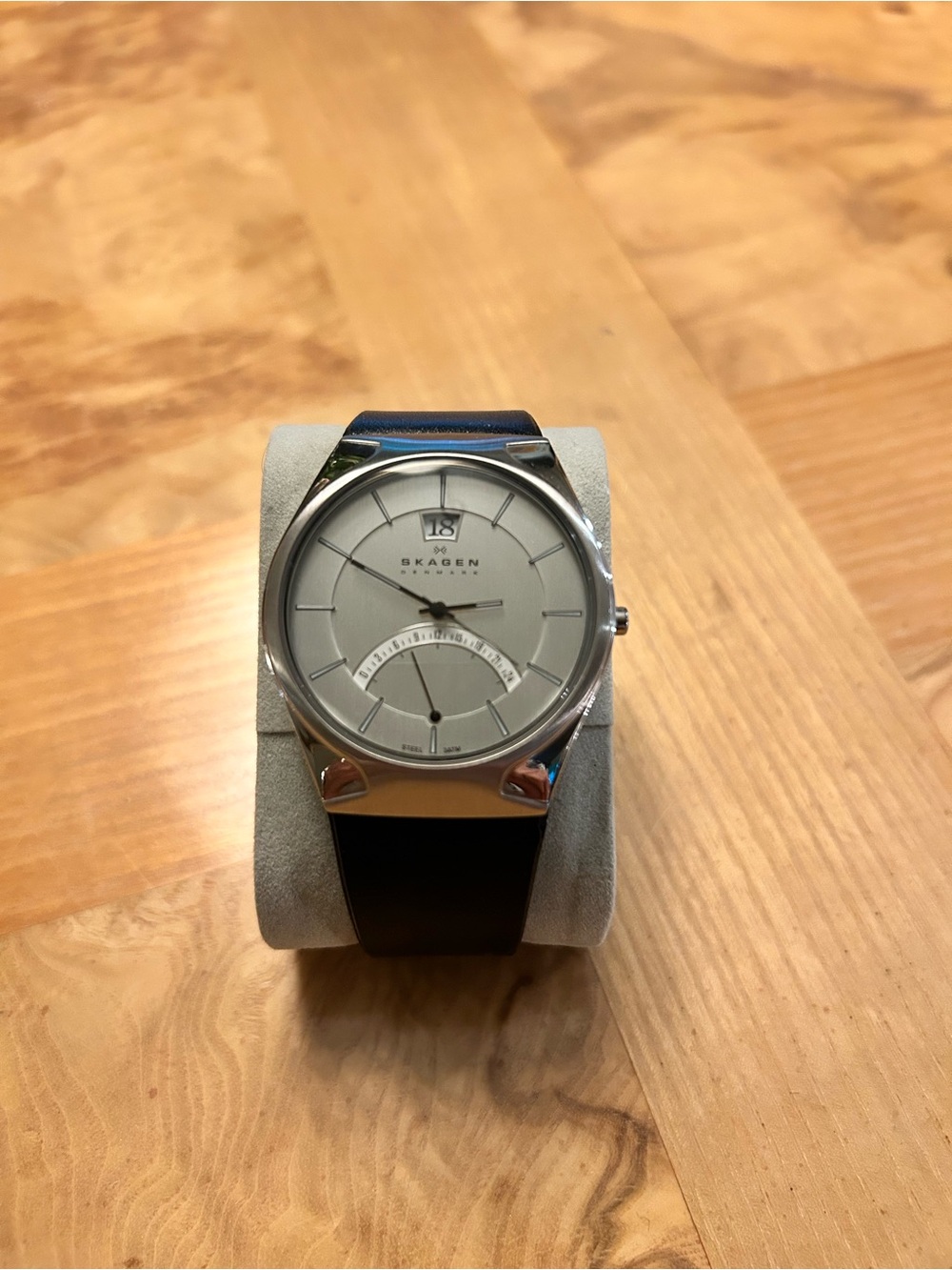 Skagen Silver Dial Watch, New Black Leather Band, New Battery,Keeps Perfect Time